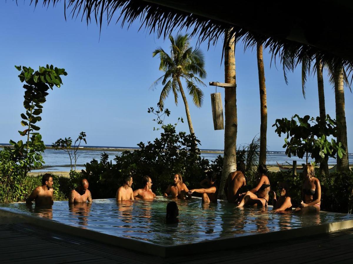 Bravo Beach Resort General Luna  Bagian luar foto