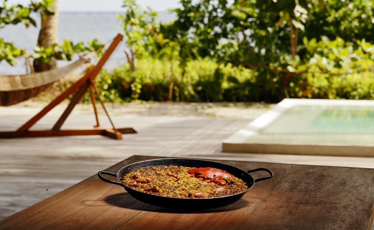 Bravo Beach Resort General Luna  Bagian luar foto