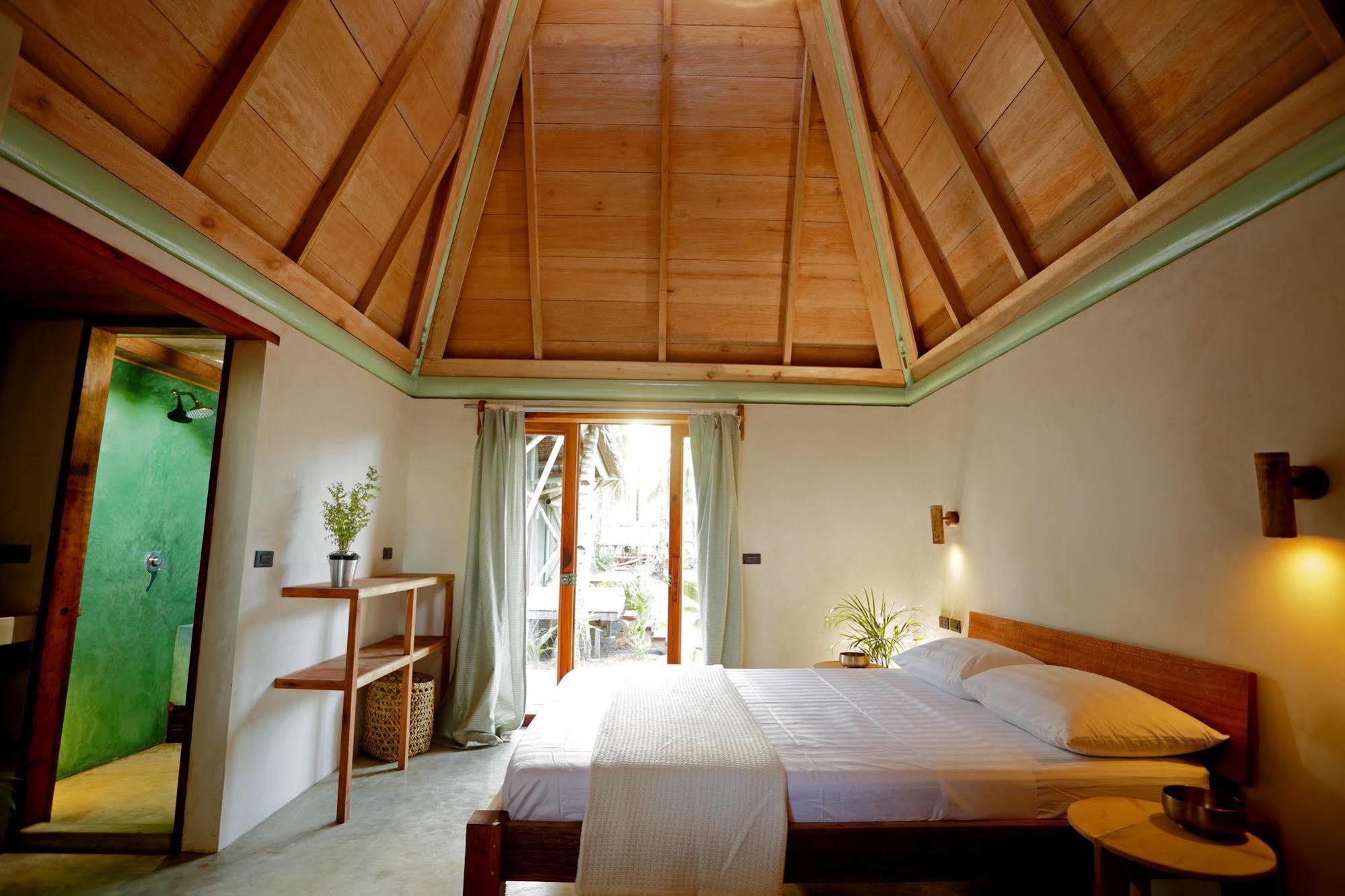 Bravo Beach Resort General Luna  Bagian luar foto