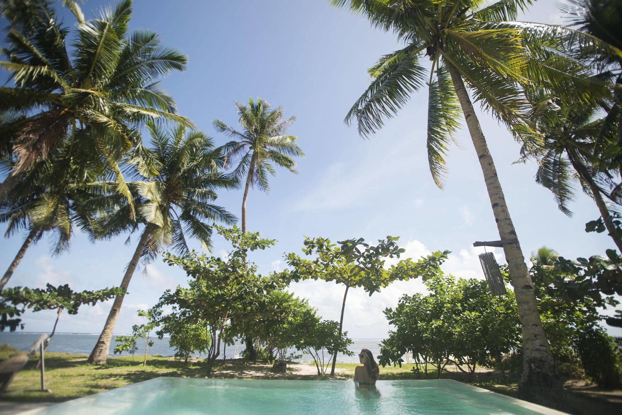 Bravo Beach Resort General Luna  Bagian luar foto