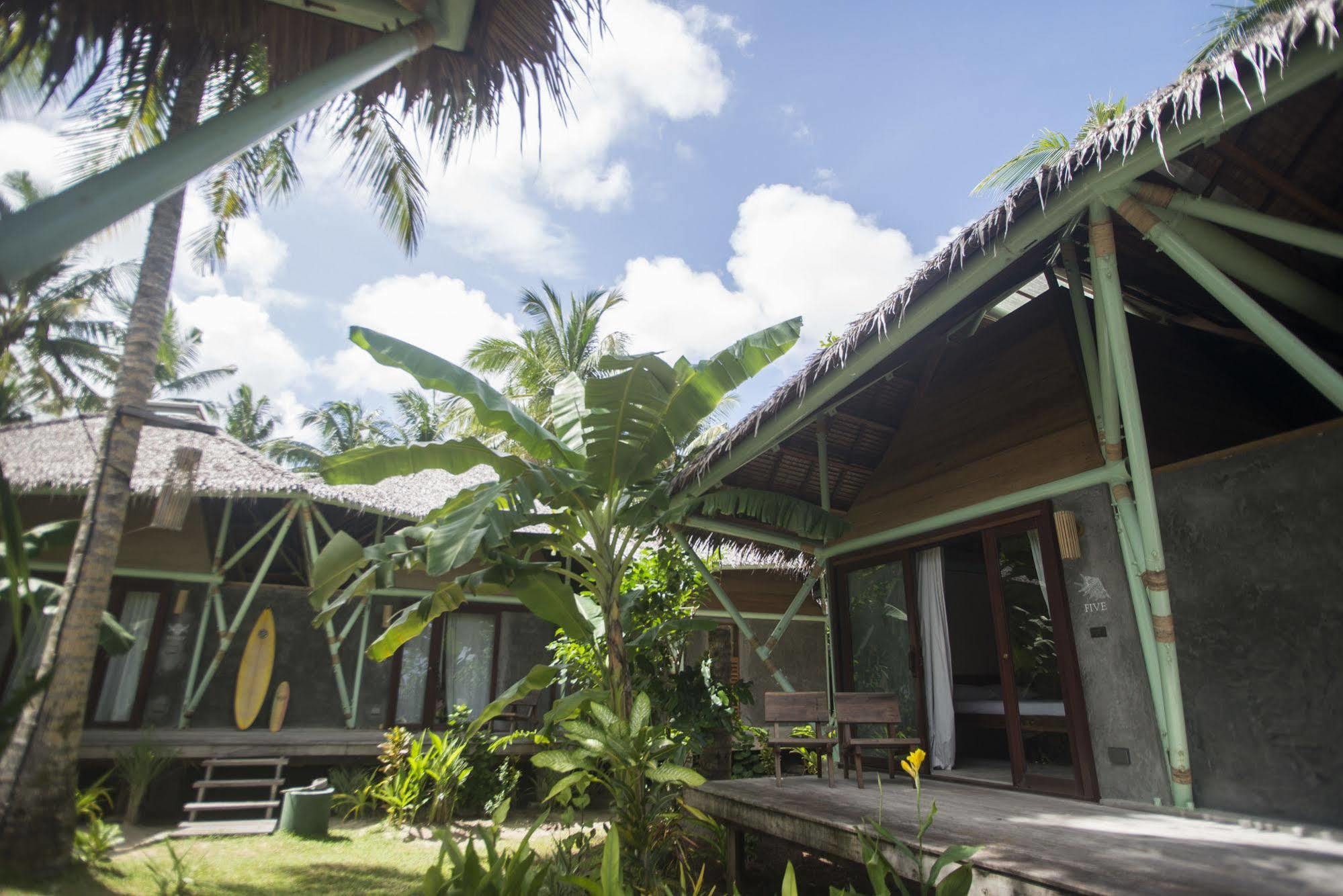 Bravo Beach Resort General Luna  Bagian luar foto