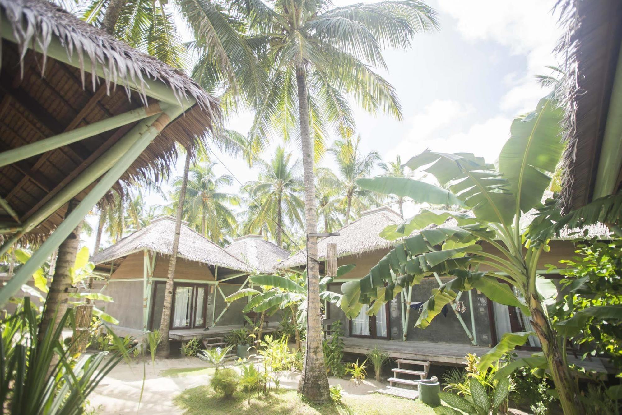 Bravo Beach Resort General Luna  Bagian luar foto