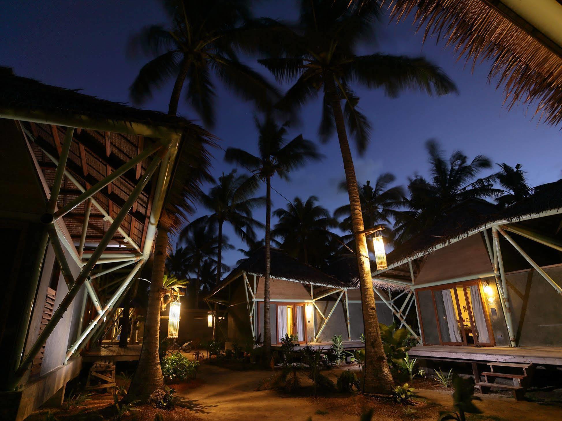 Bravo Beach Resort General Luna  Bagian luar foto