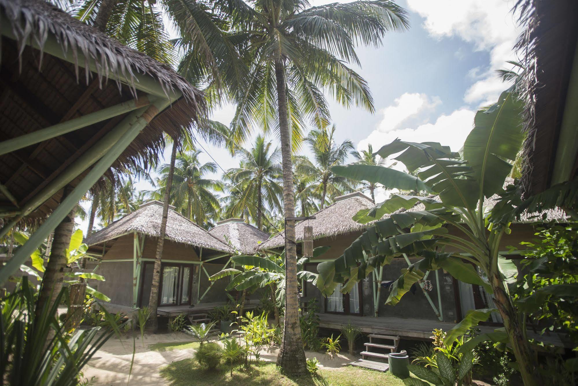 Bravo Beach Resort General Luna  Bagian luar foto